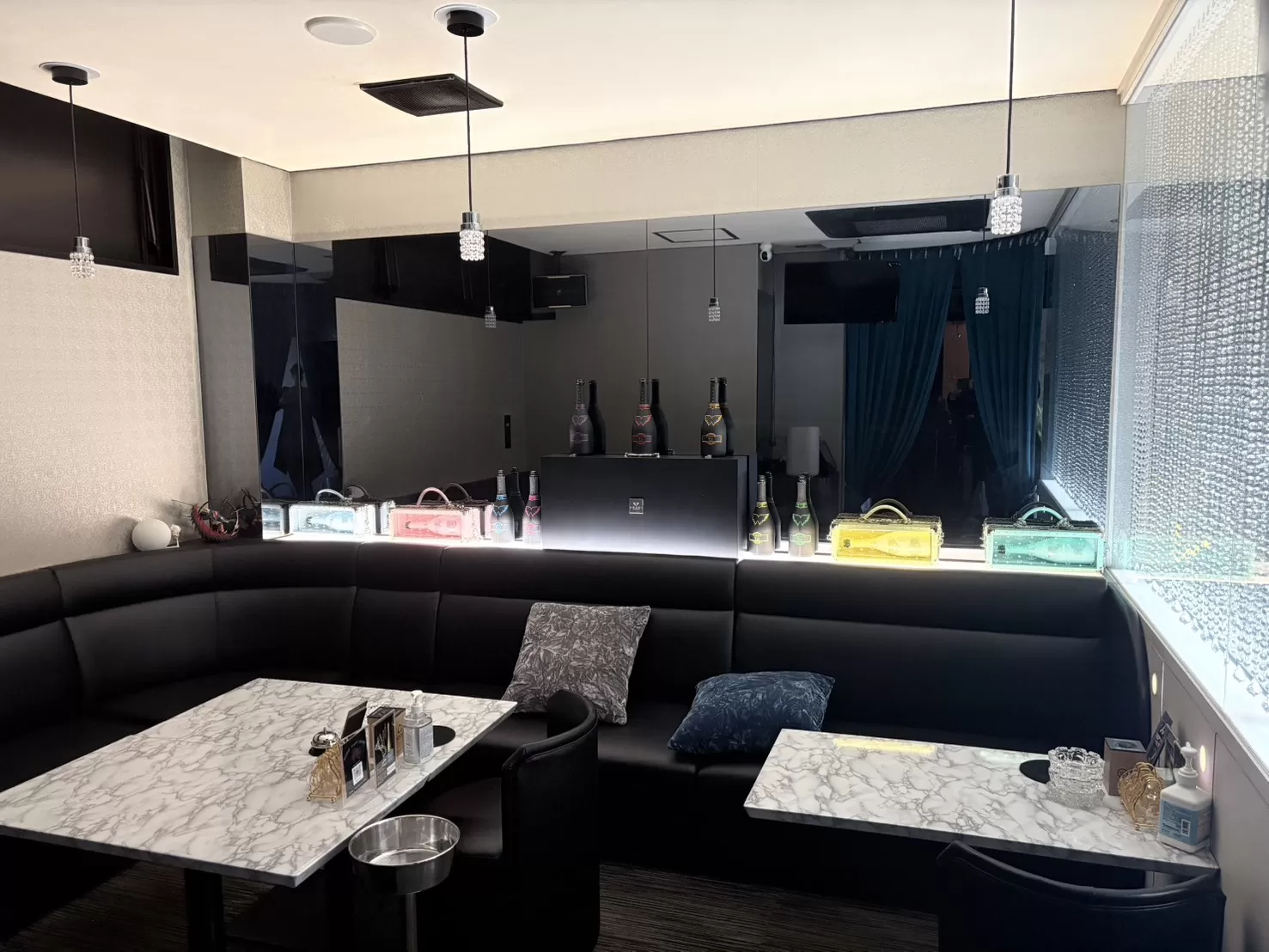 club East Blueの店内写真