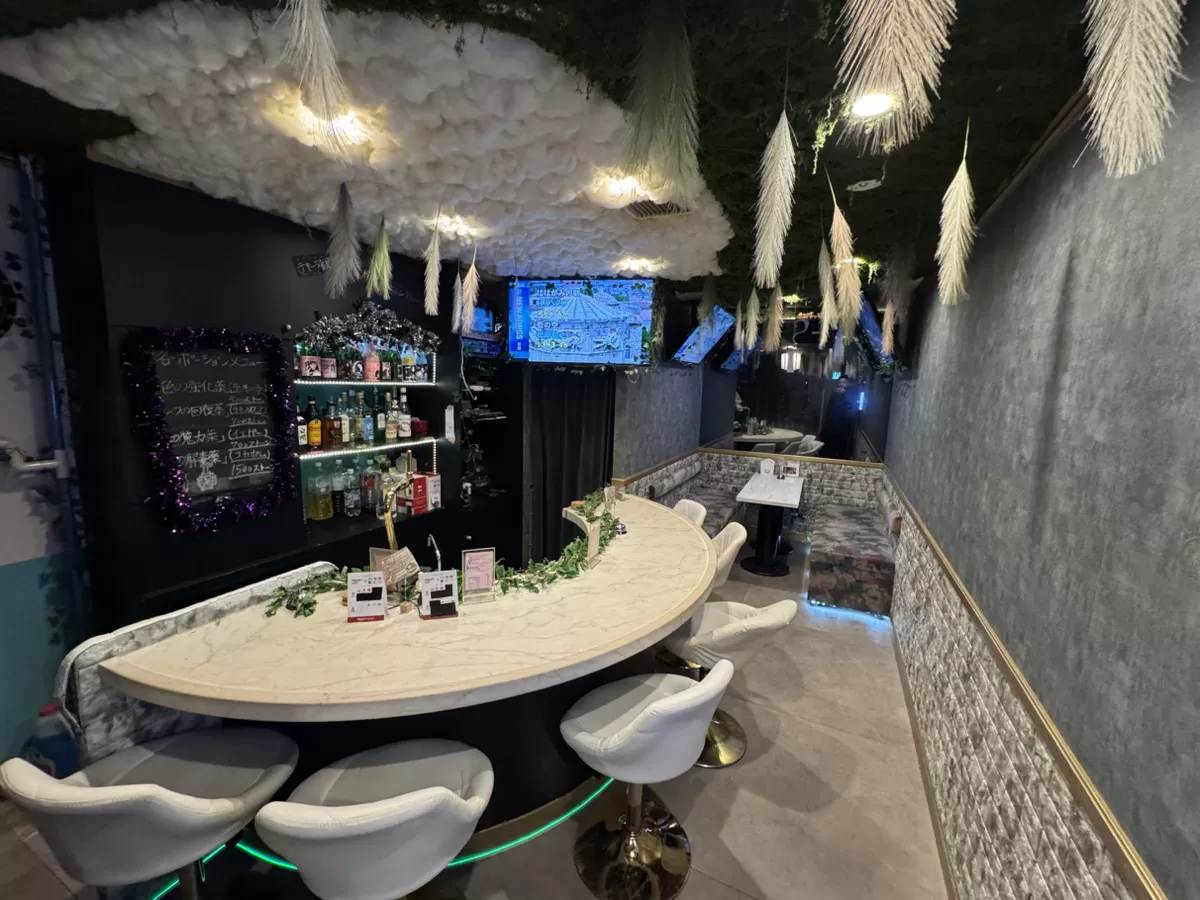 Cafe＆Bar CRYSTALの店内写真