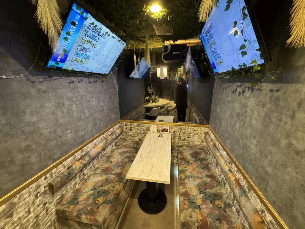 Cafe＆Bar CRYSTALの店内写真