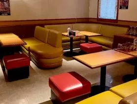 春夏秋冬の店内写真