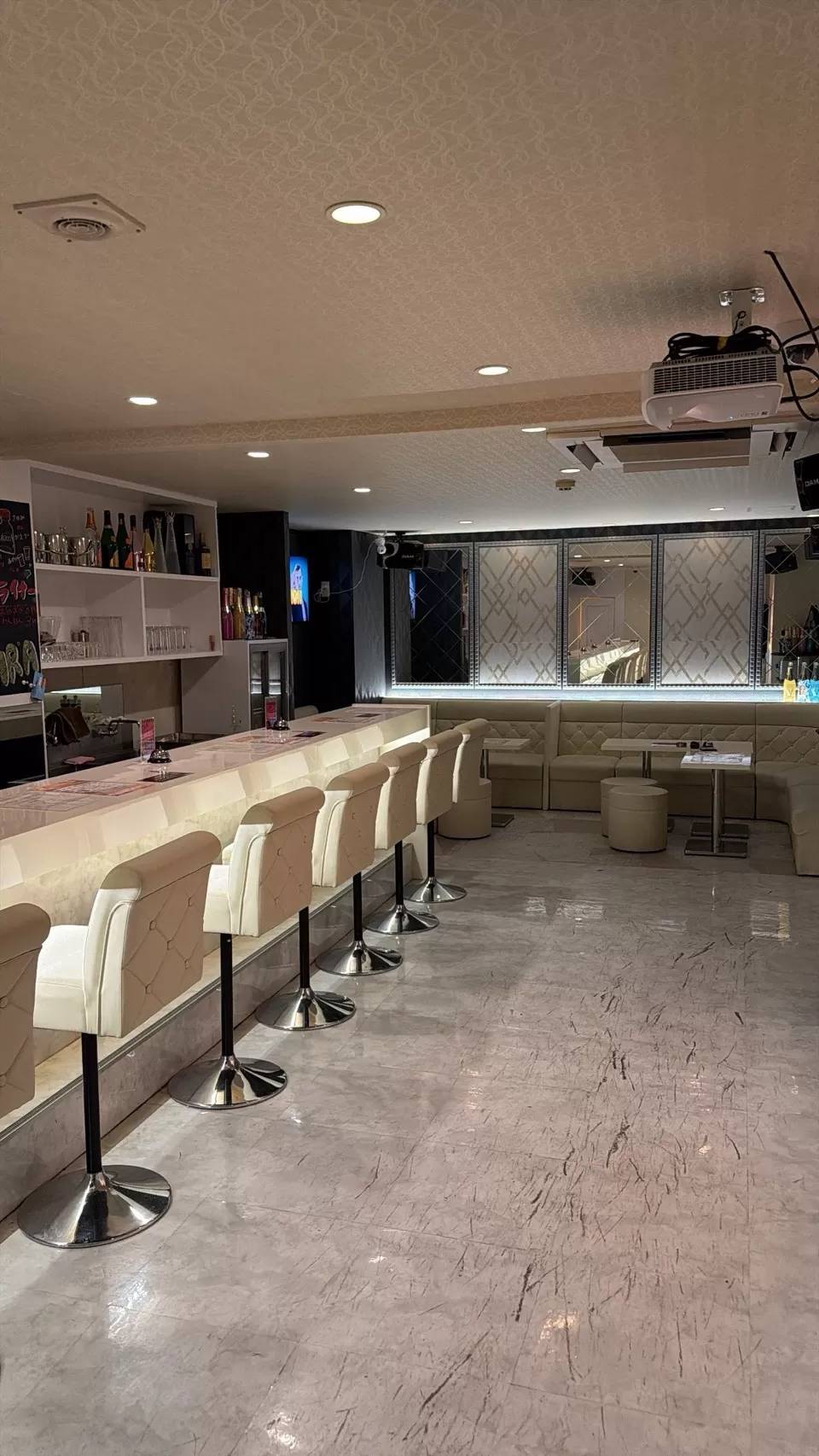 VIRAの店内写真