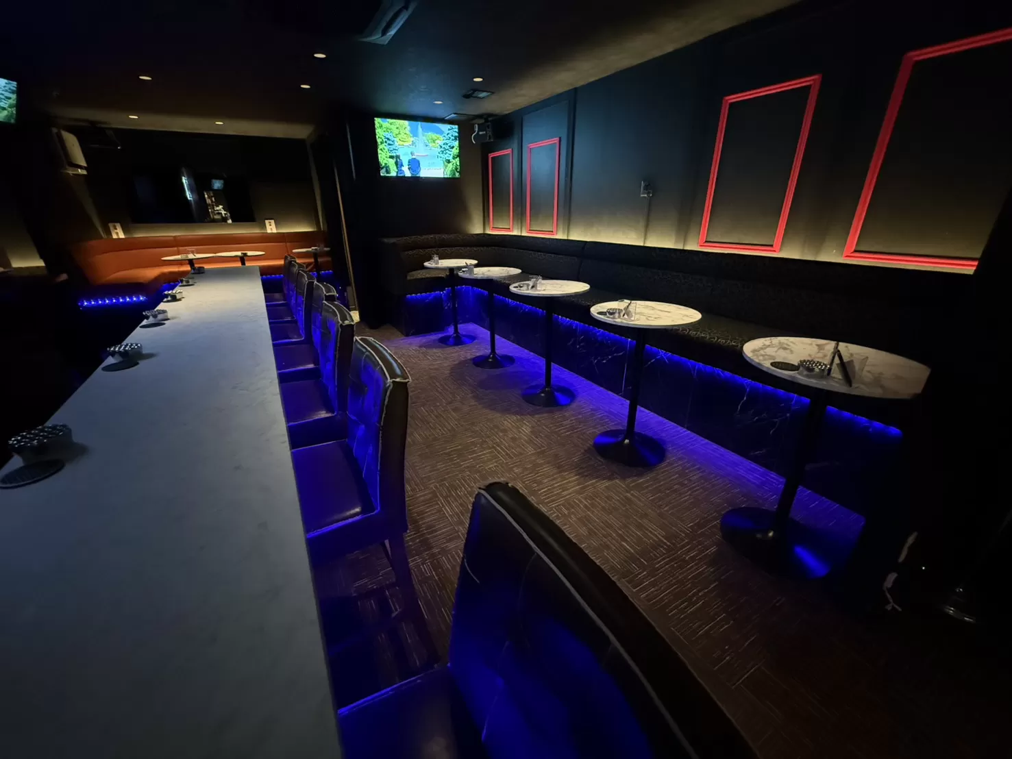 GIRL'S BAR LOUNGE ATHENAの店内写真