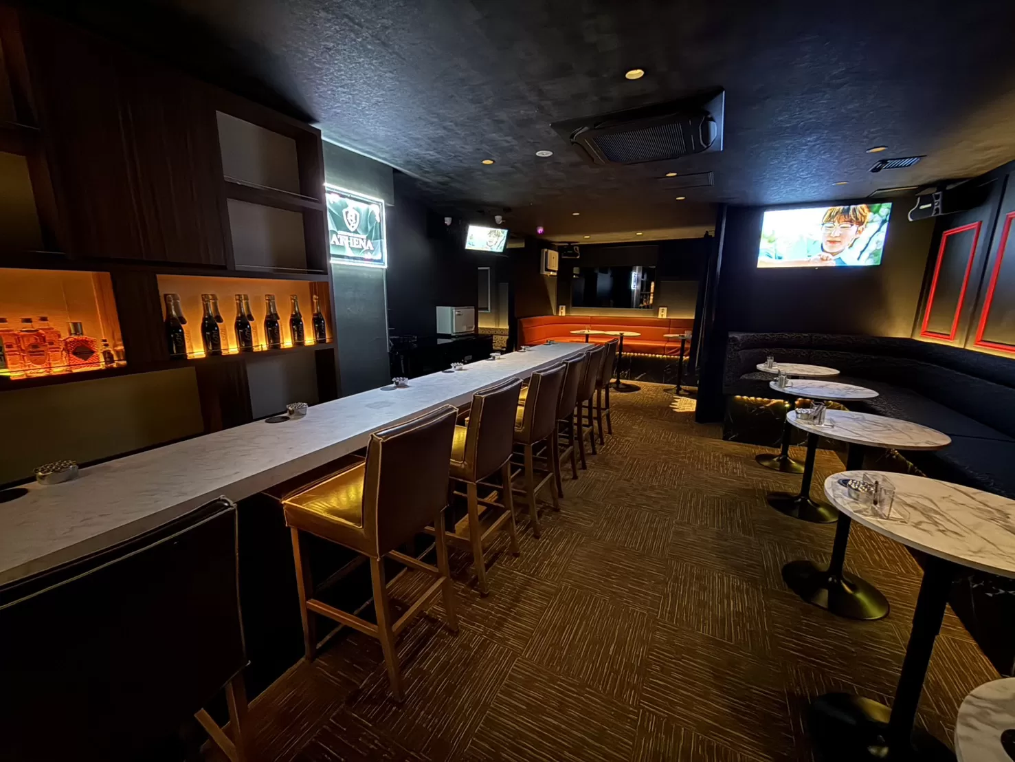 GIRL'S BAR LOUNGE ATHENAの店内写真
