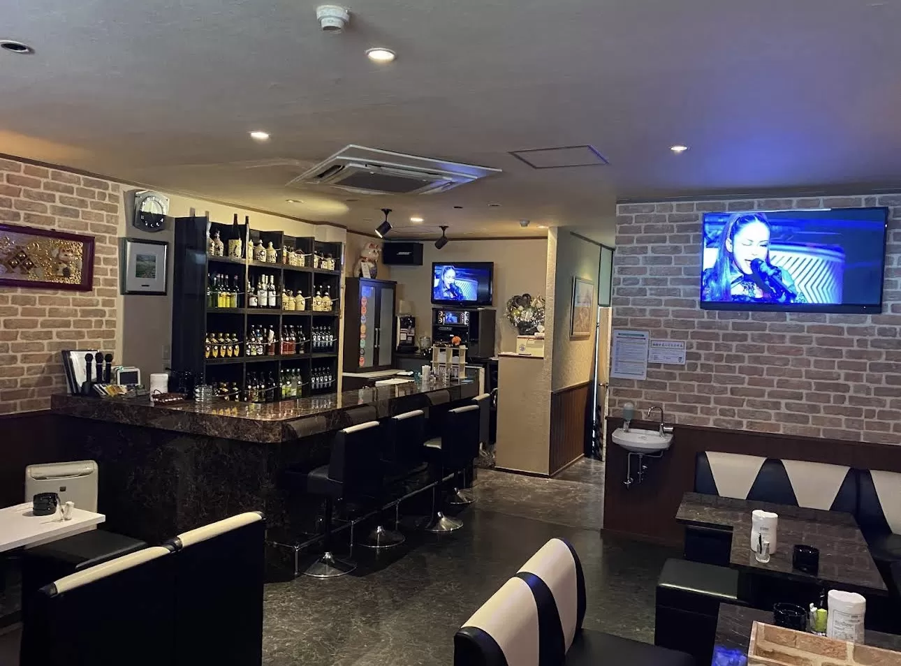 スナックK’sの店内写真