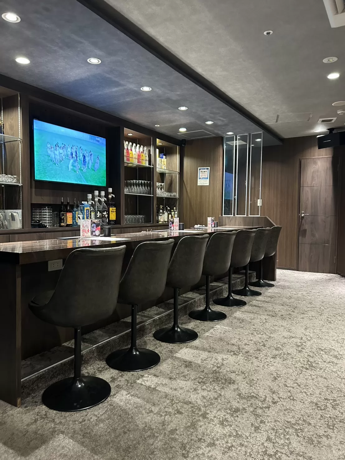 Girls Bar Cherryの店内写真