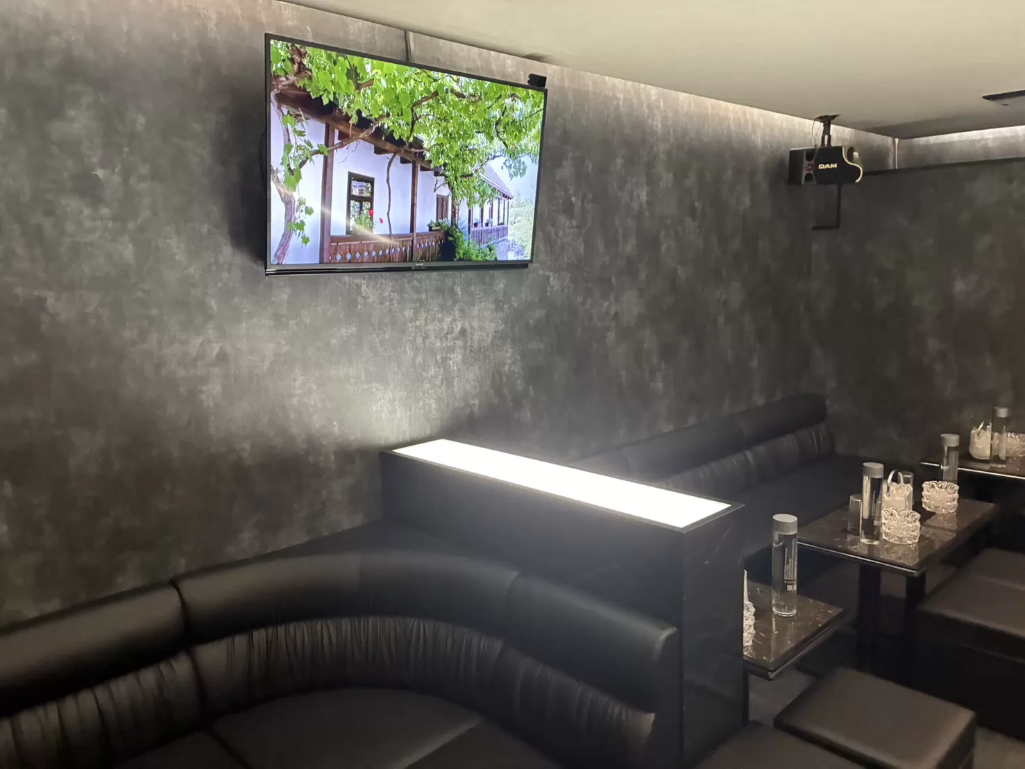 Lounge ONEの店内写真