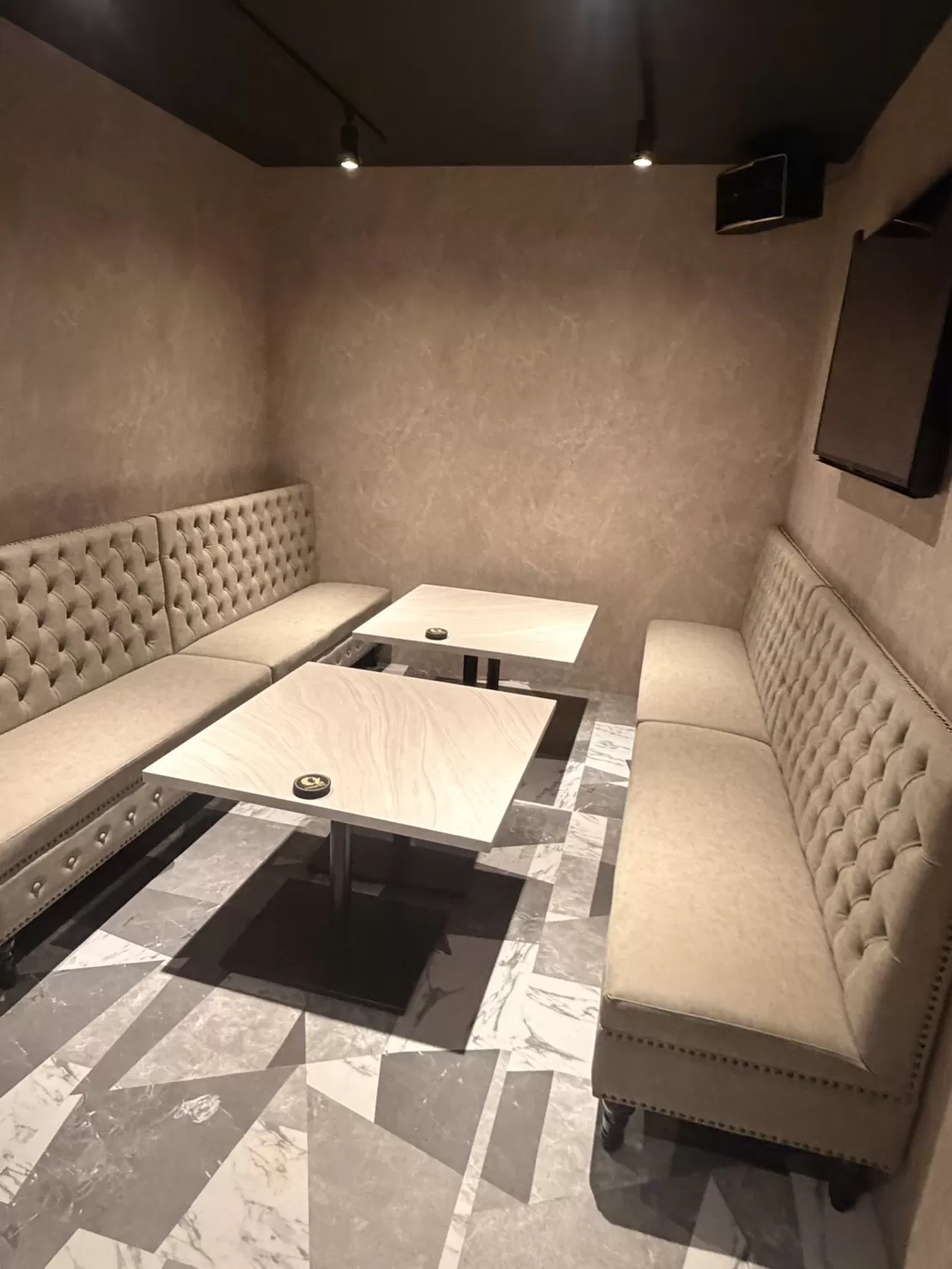 Lounge Ozuの店内写真