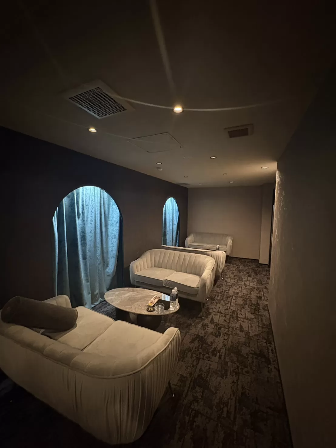 Lounge Ozuの店内写真