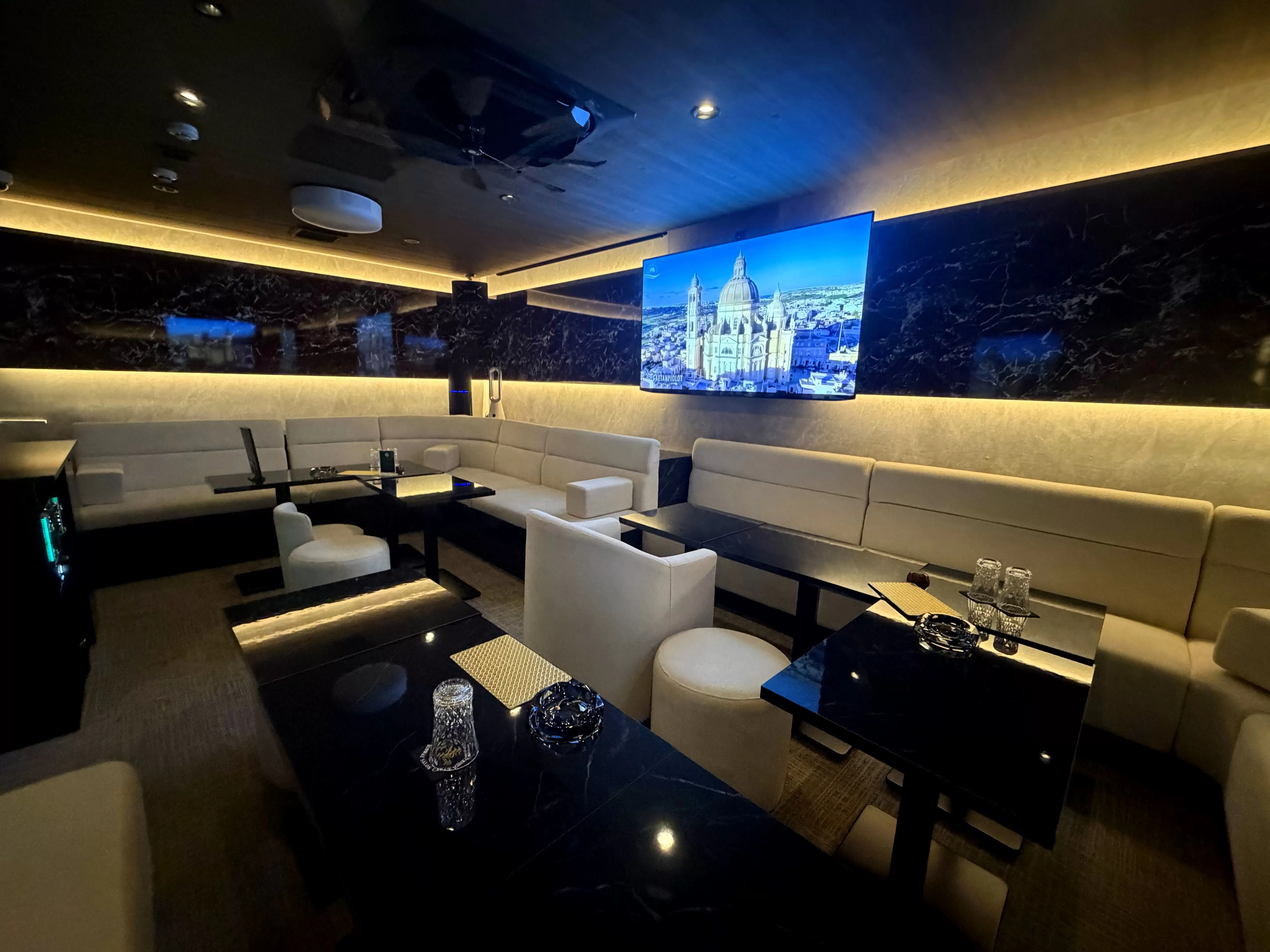Club Salonの店内写真
