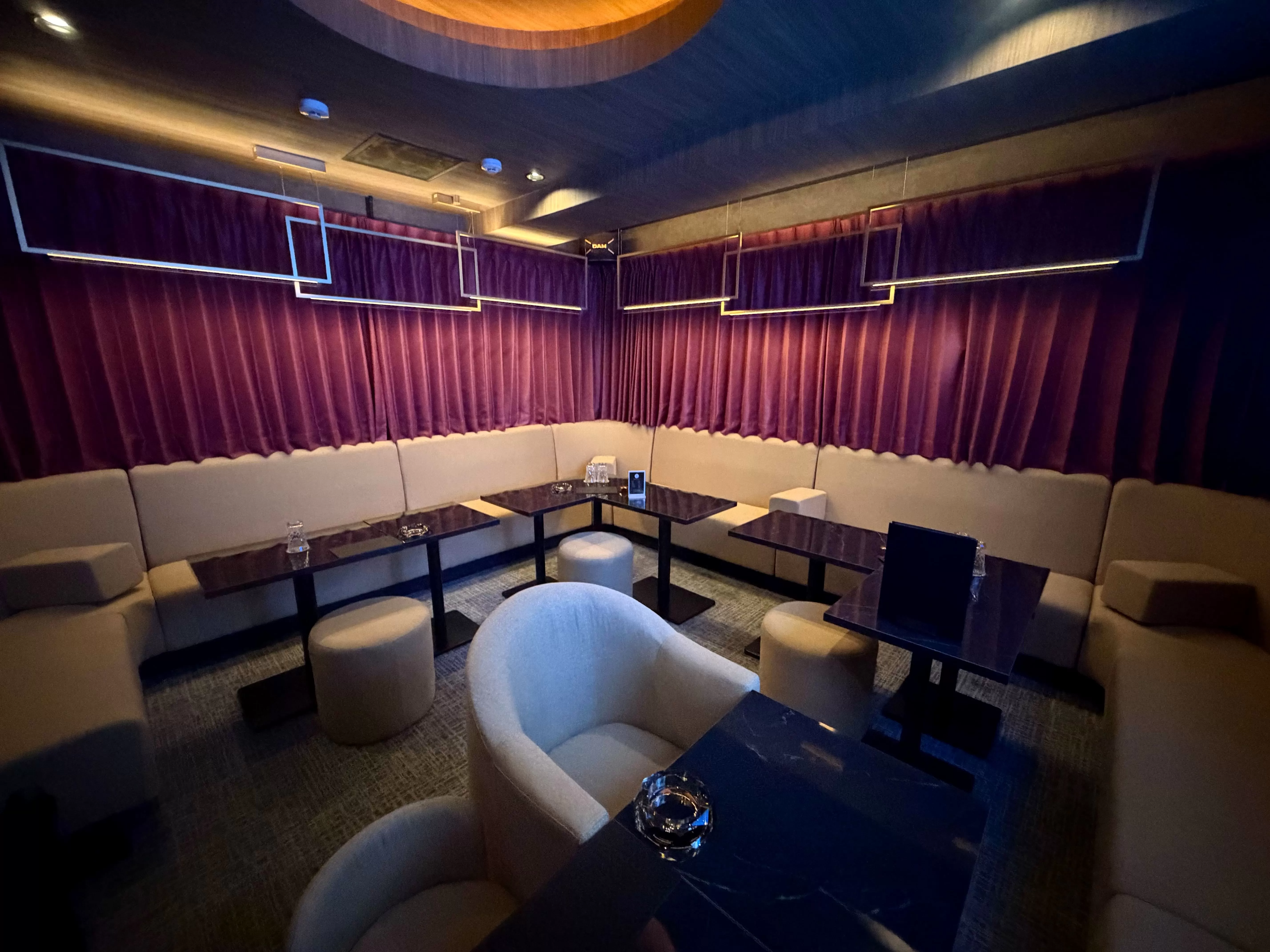 Club Salonの店内写真
