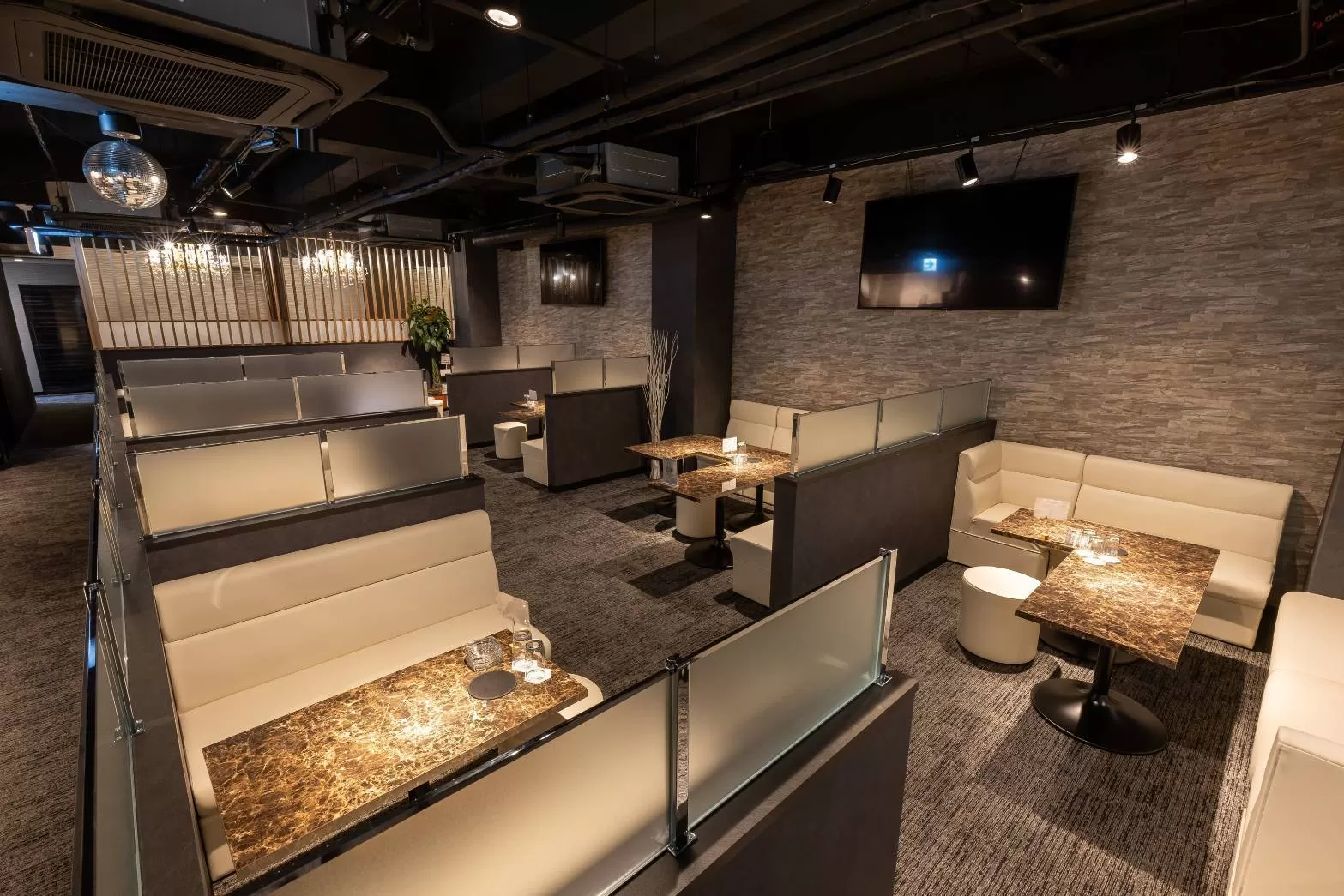 club p.u.（ピーユー）の店内写真