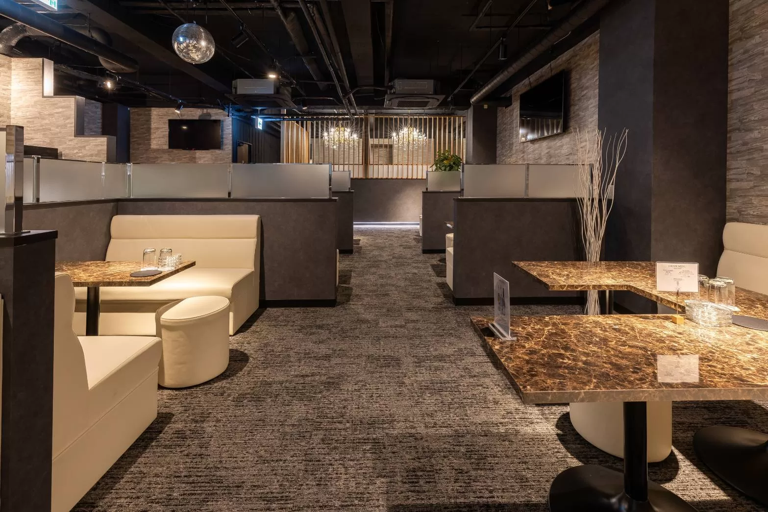 club p.u.（ピーユー）の店内写真