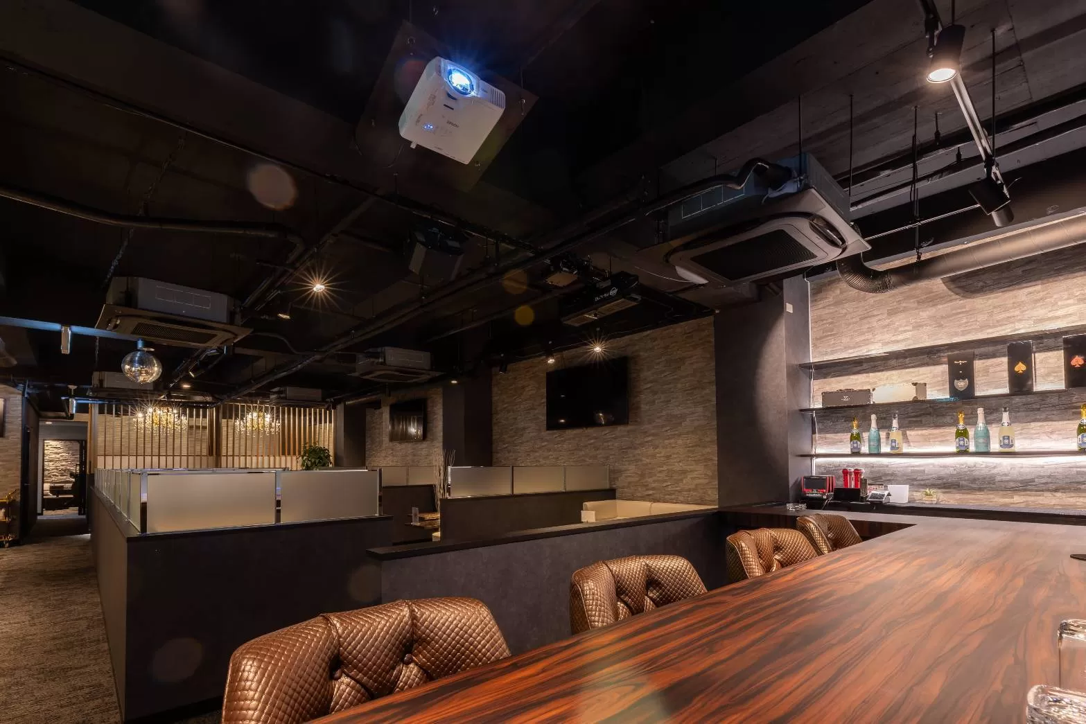 club p.u.（ピーユー）の店内写真