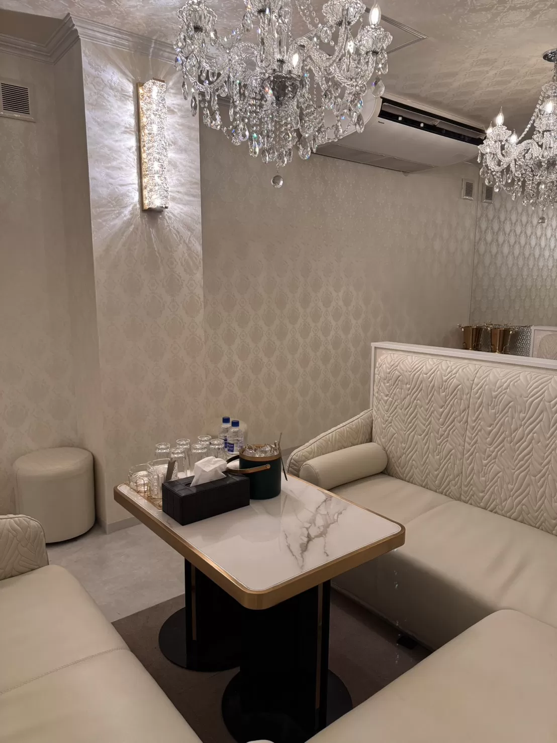 LOUNGE　幸良の店内写真