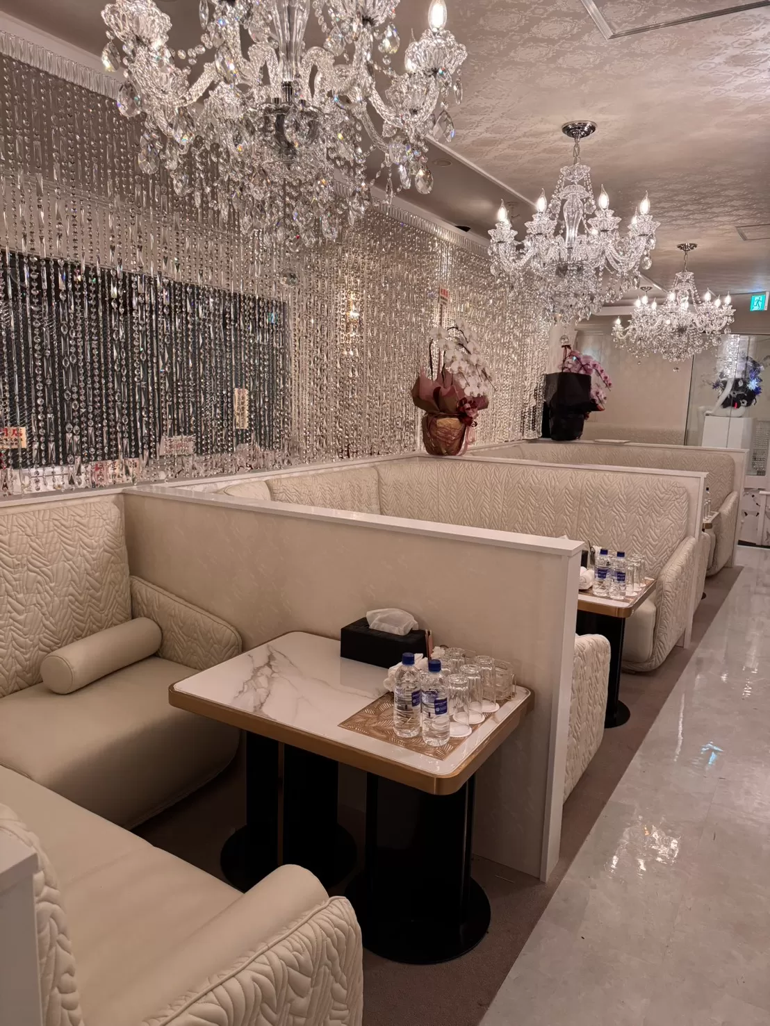 LOUNGE　幸良の店内写真