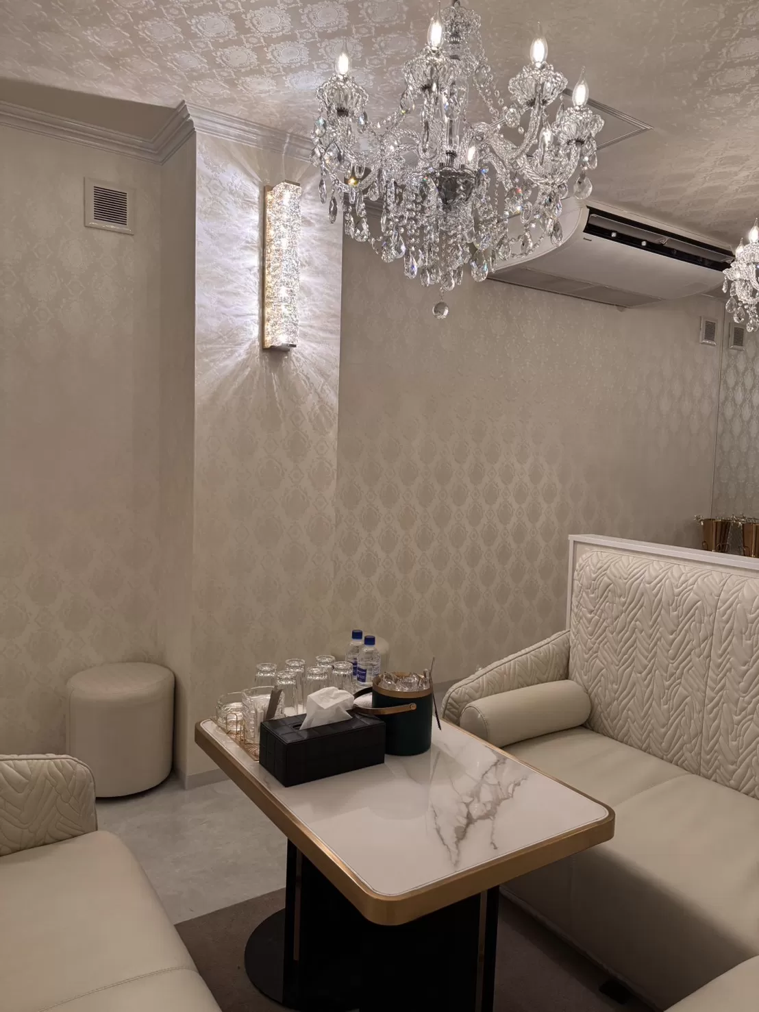 LOUNGE　幸良の店内写真