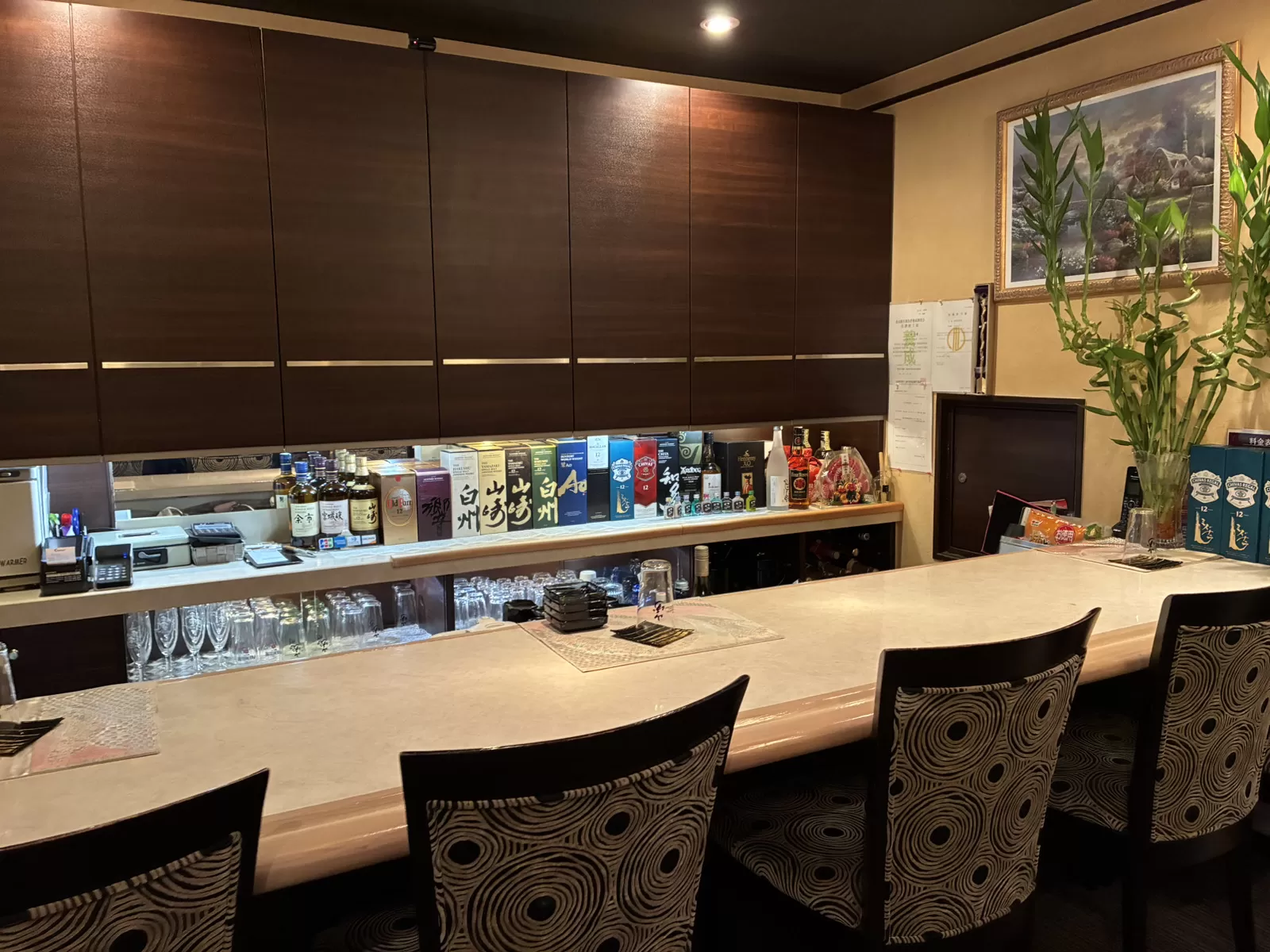 飛弥虎の店内写真