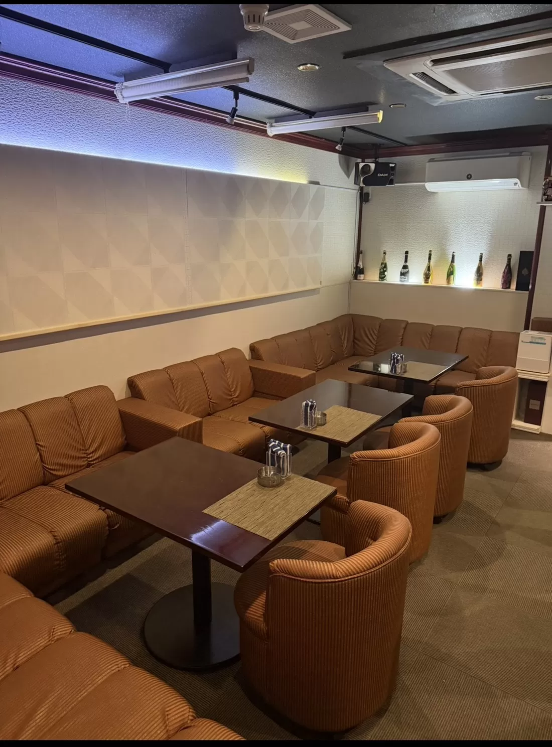 BAR アンビシャスの店内写真