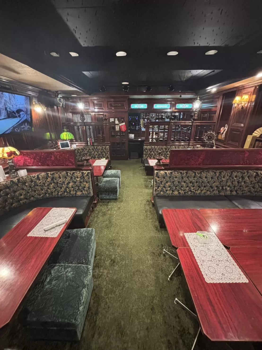 Lounge Kuriyaの店内写真