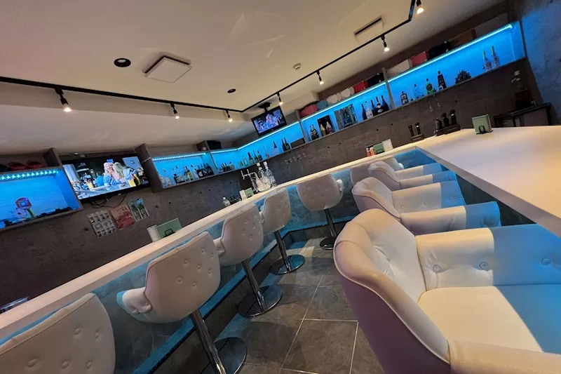 Girls Lounge WHITEの店内写真