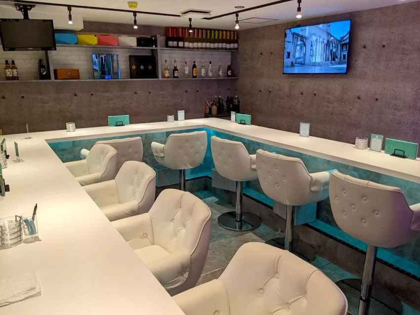 Girls Lounge WHITEの店内写真
