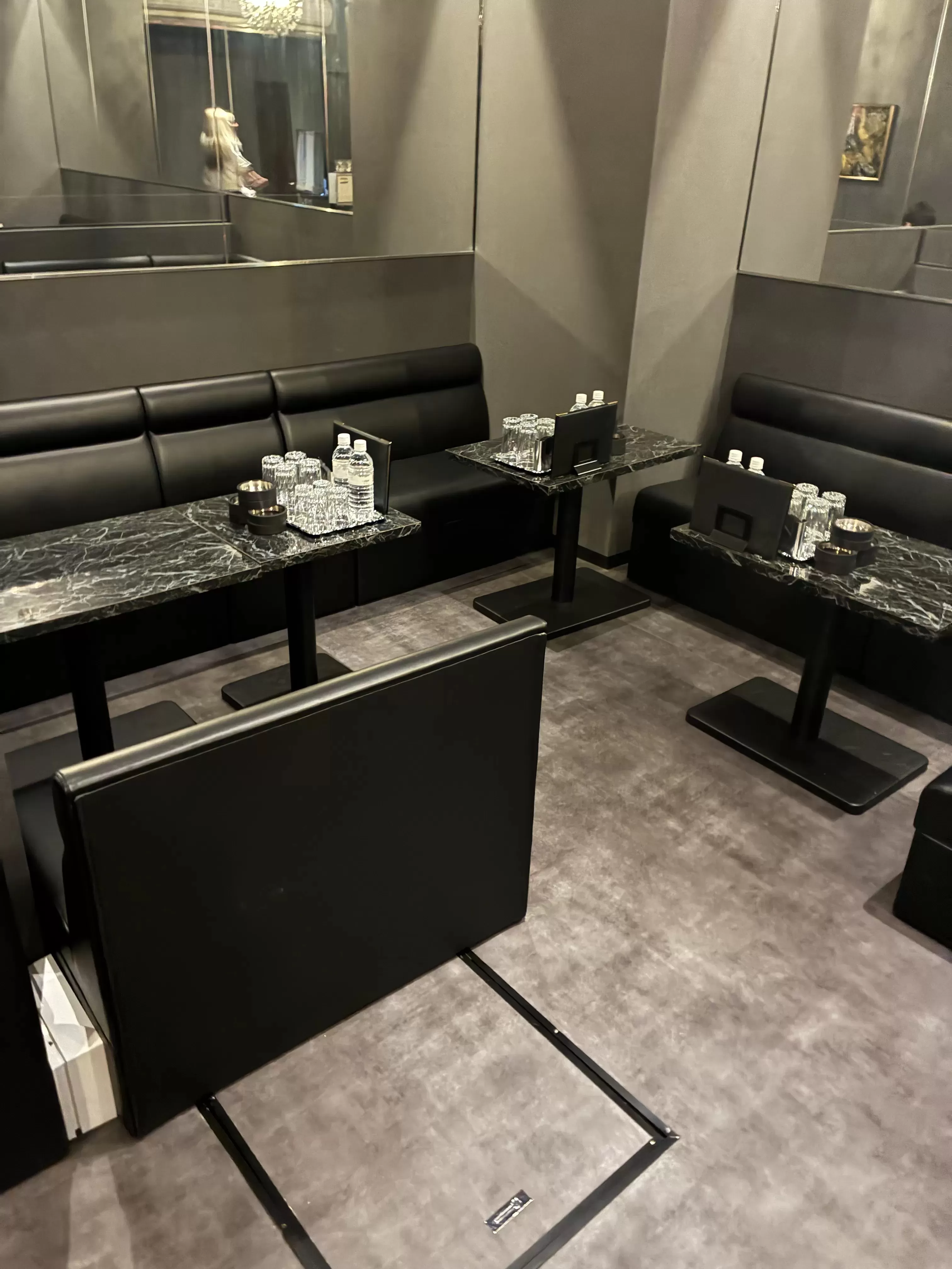 Club Annun（アンヌーン）の店内写真