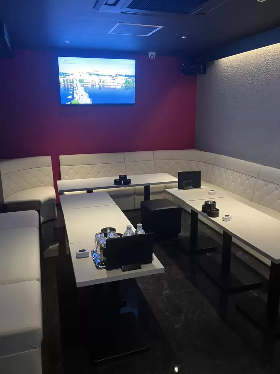 Club Annun（アンヌーン）の店内写真