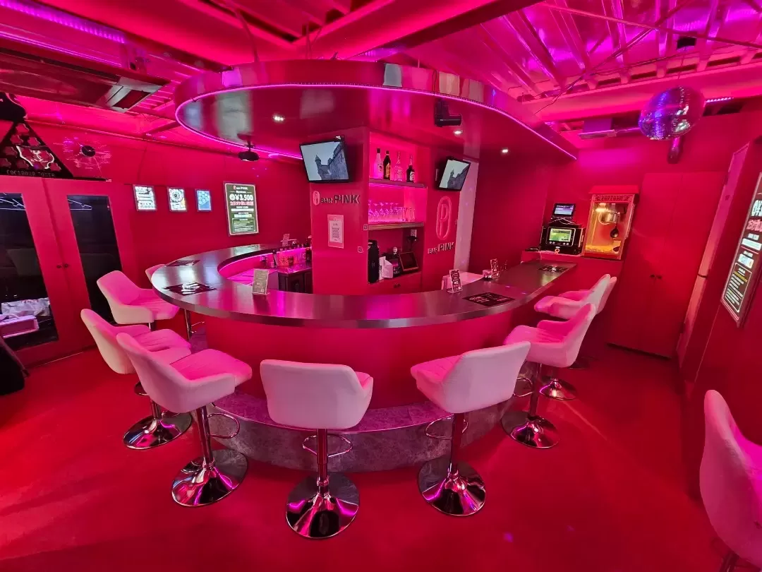 BAR PINKの店内写真