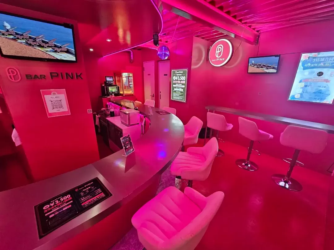 BAR PINKの店内写真