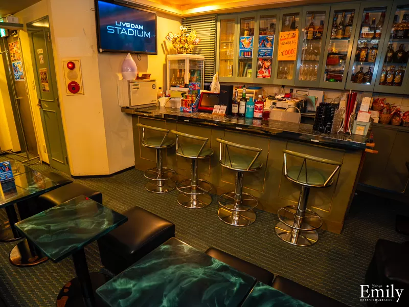 ラウンジBAR cina～シナ～の店内写真