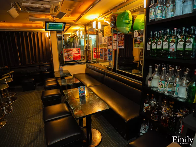 ラウンジBAR cina～シナ～の店内写真