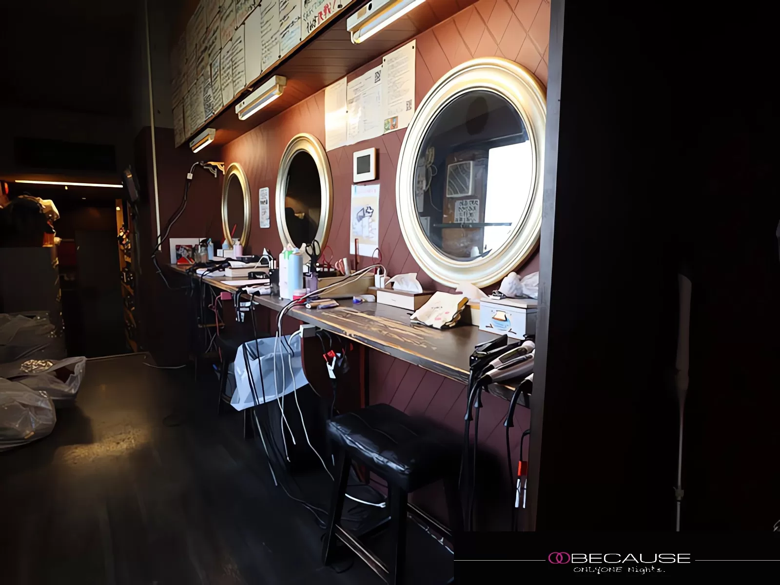 BECAUSEのフォトギャラリー