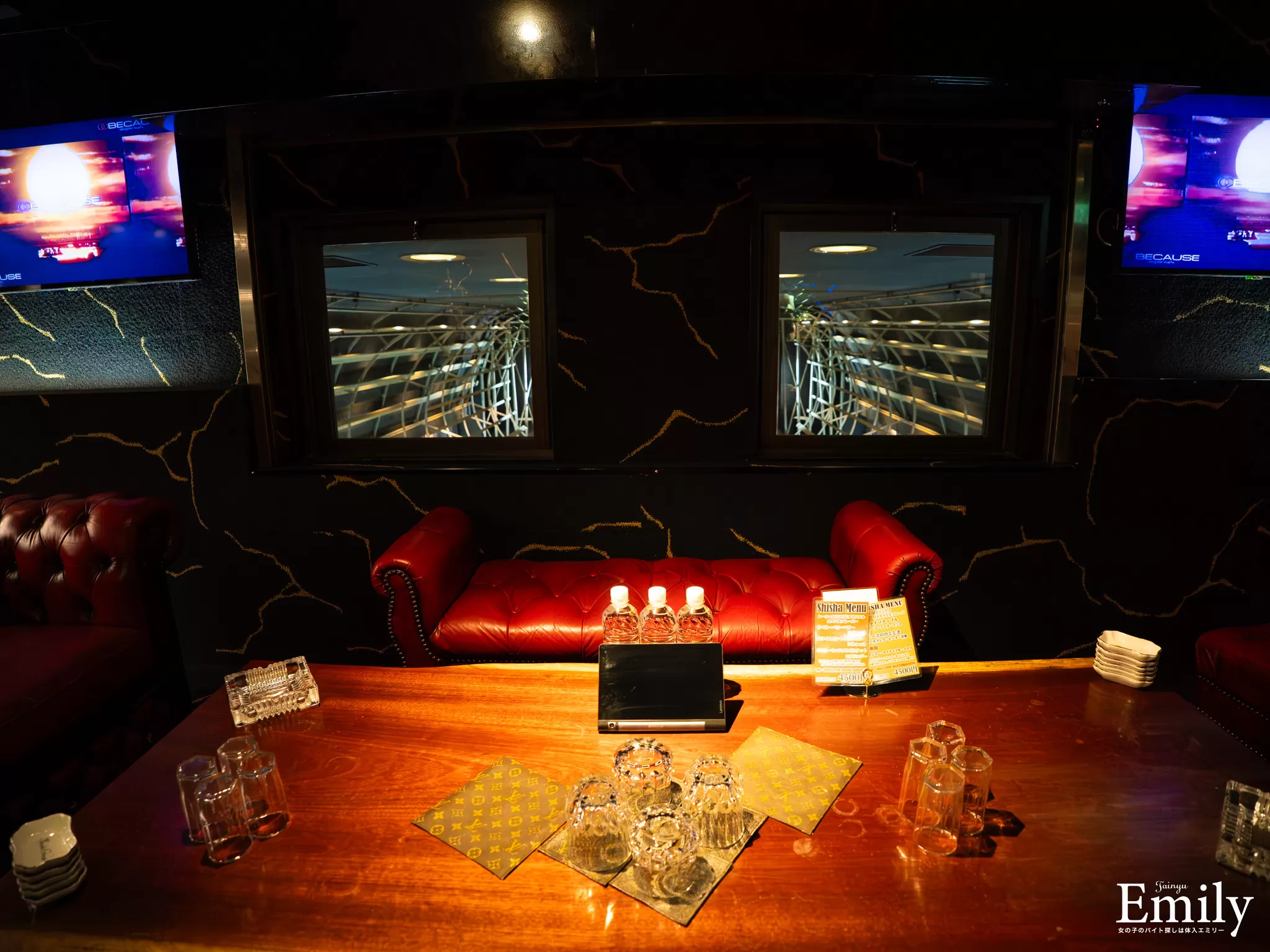 BECAUSEの店内写真