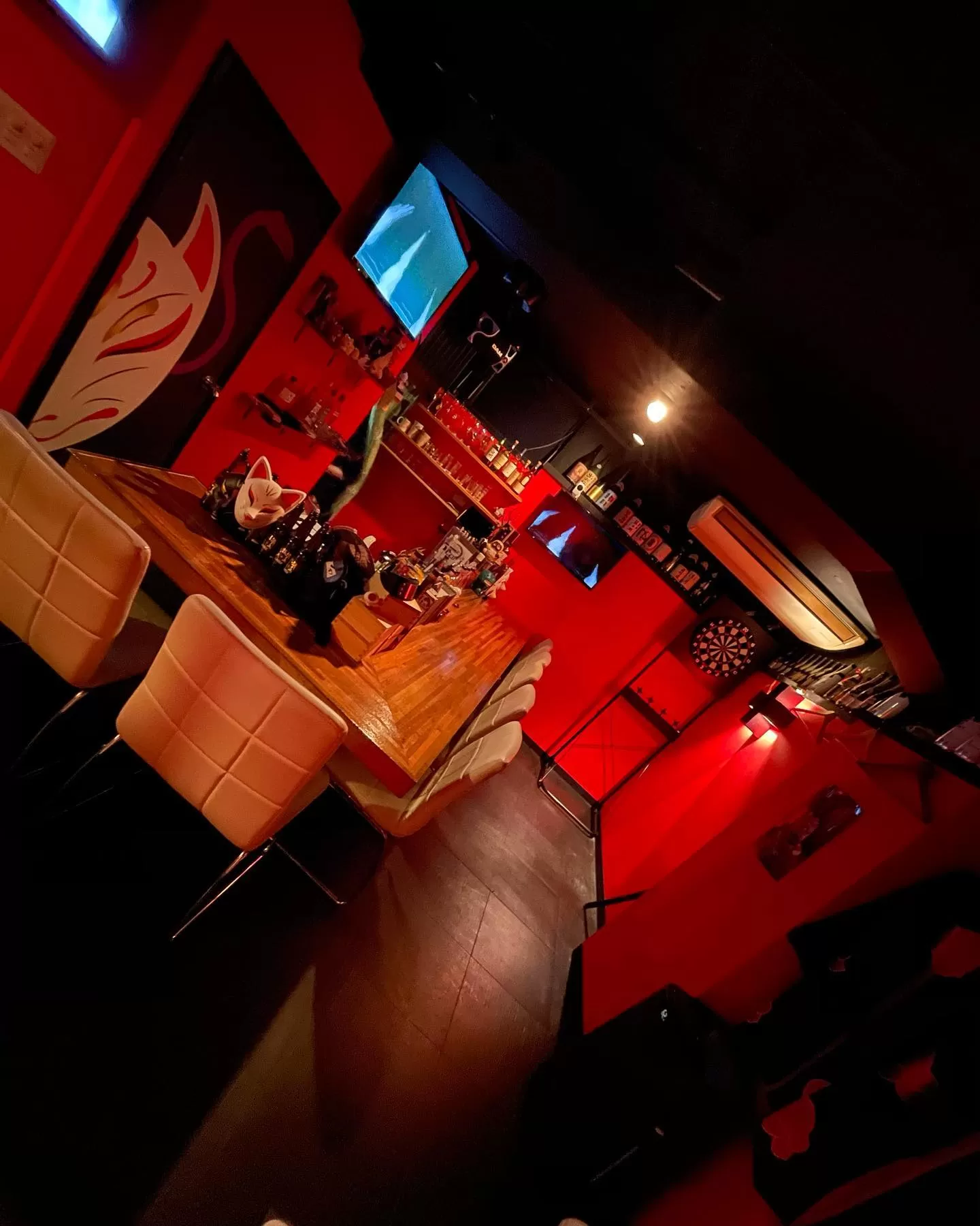 NINJA BAR 二の地下の店内写真