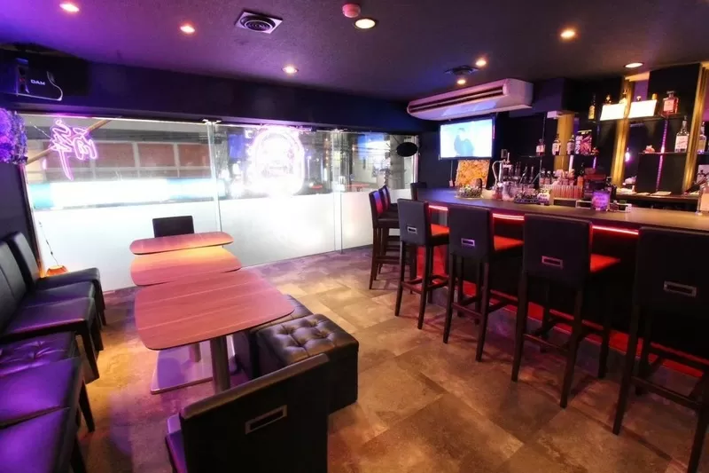 メイド×人妻CONCEPT BAR Ninicaの店内写真