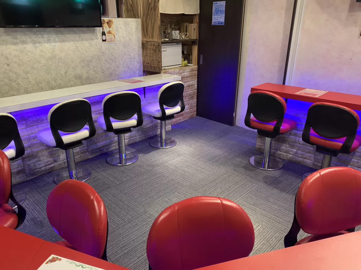 【大井町】ガールズバー　K2の店内写真