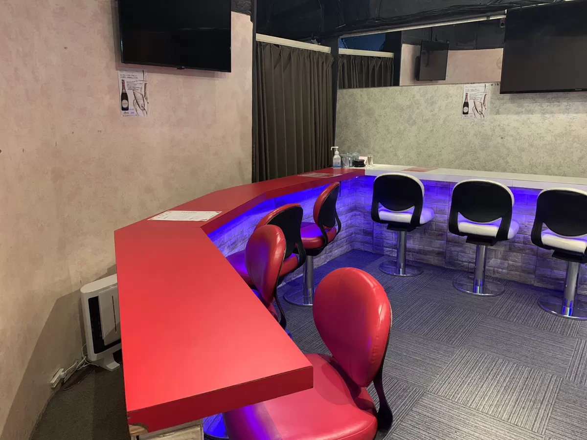【大井町】ガールズバー　K2の店内写真