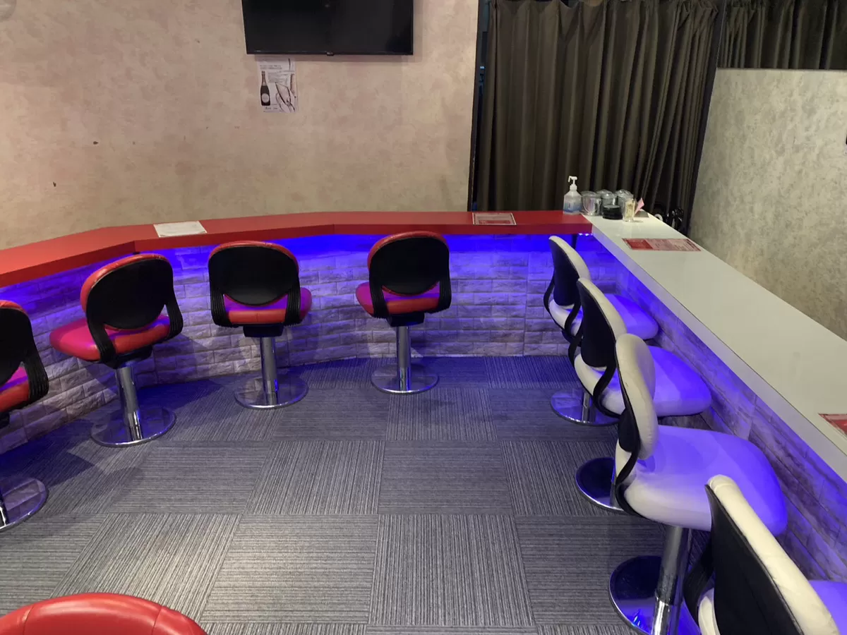 【大井町】ガールズバー　K2の店内写真