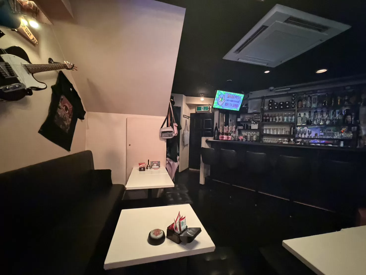 Cafe & Bar ANTIQUEの店内写真