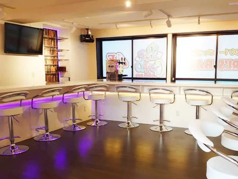 GIRL’SBar Pop Cornの店内写真