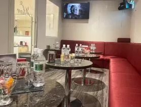 club Mauの店内写真