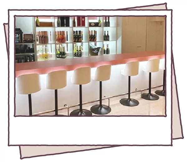 girl'sBAR 3年B組の店内写真