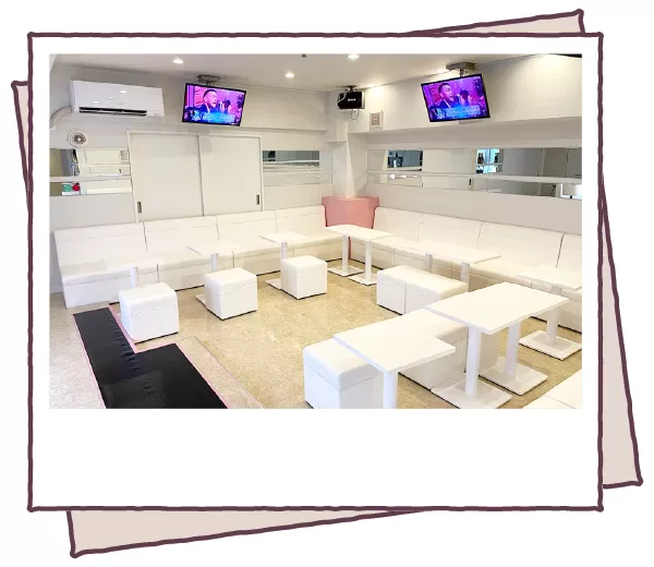 girl'sBAR 3年B組の店内写真