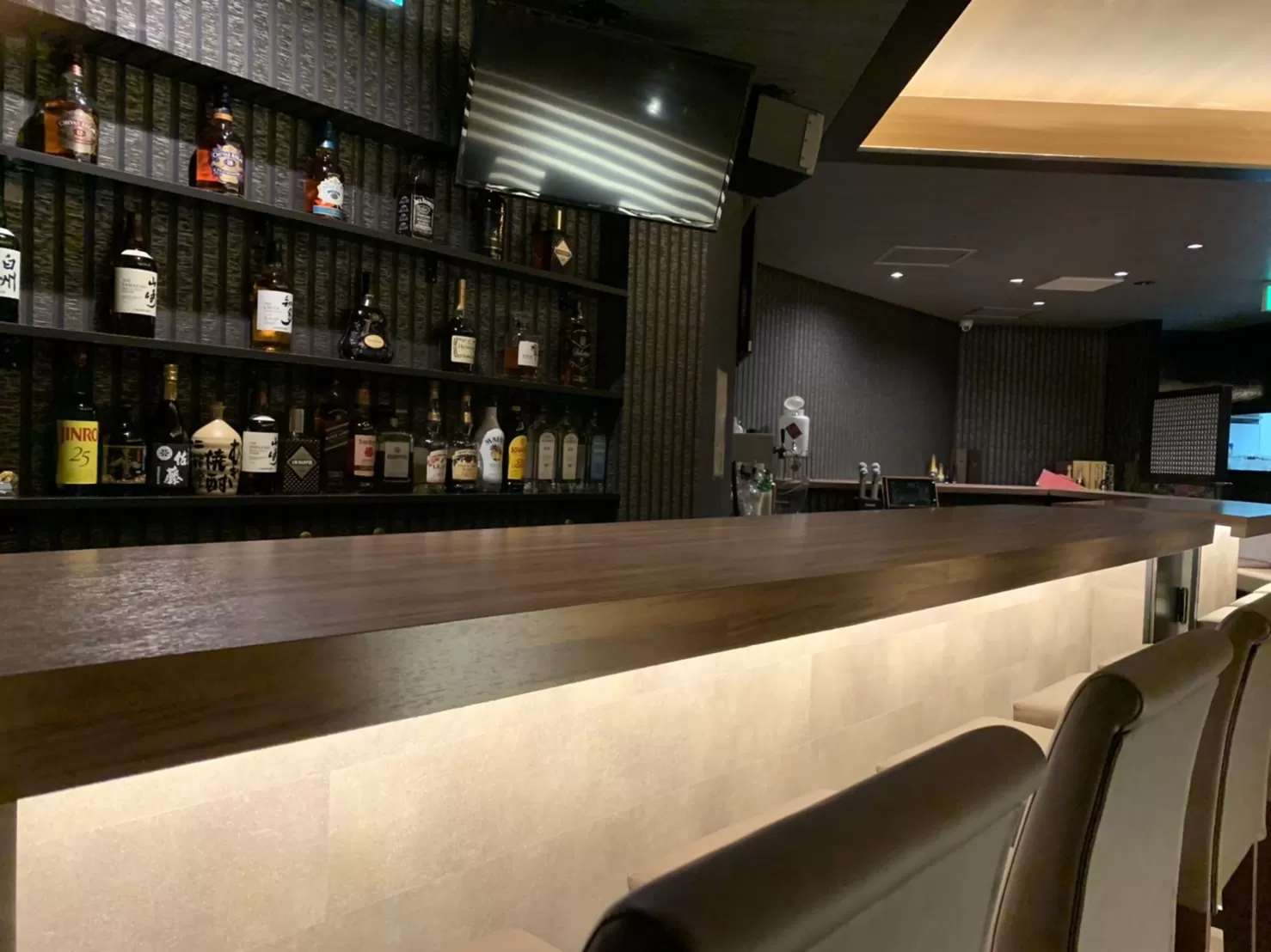 Girls Bar KARAの店内写真