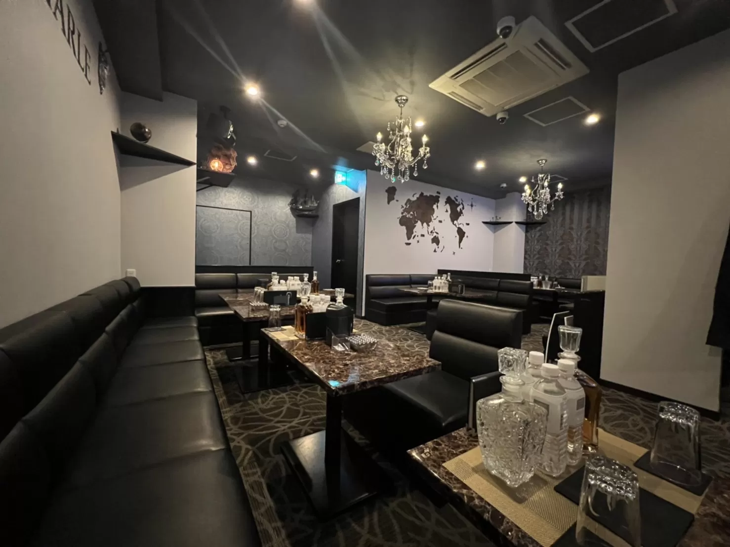 CLUB ALBEMARLEの店内写真