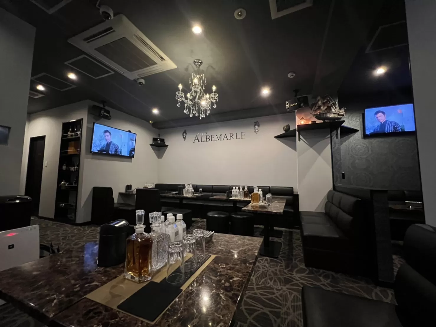 CLUB ALBEMARLEの店内写真