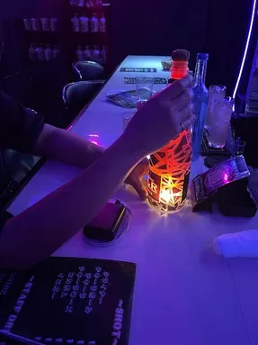 COUNTER BAR -eN-の店内写真