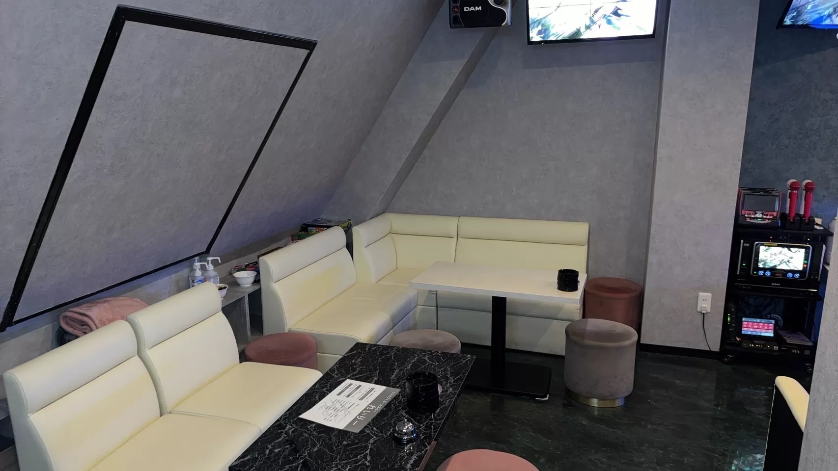 韓国制服Bar れいりーの店内写真