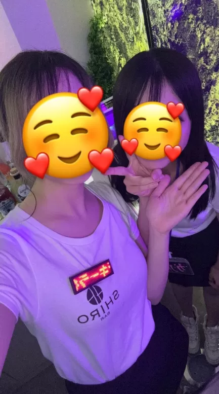 GIRLS BAR SHIROの衣装・制服