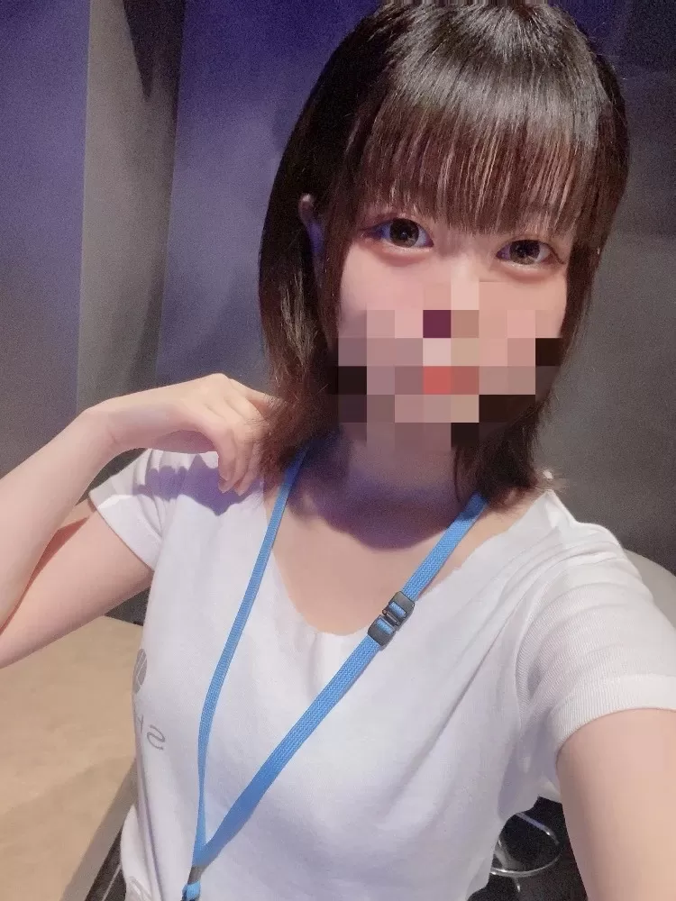 GIRLS BAR SHIROの衣装・制服